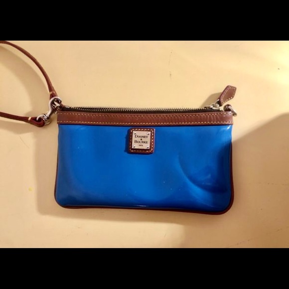 Dooney & Bourke Wristlet - Picture 3 of 4